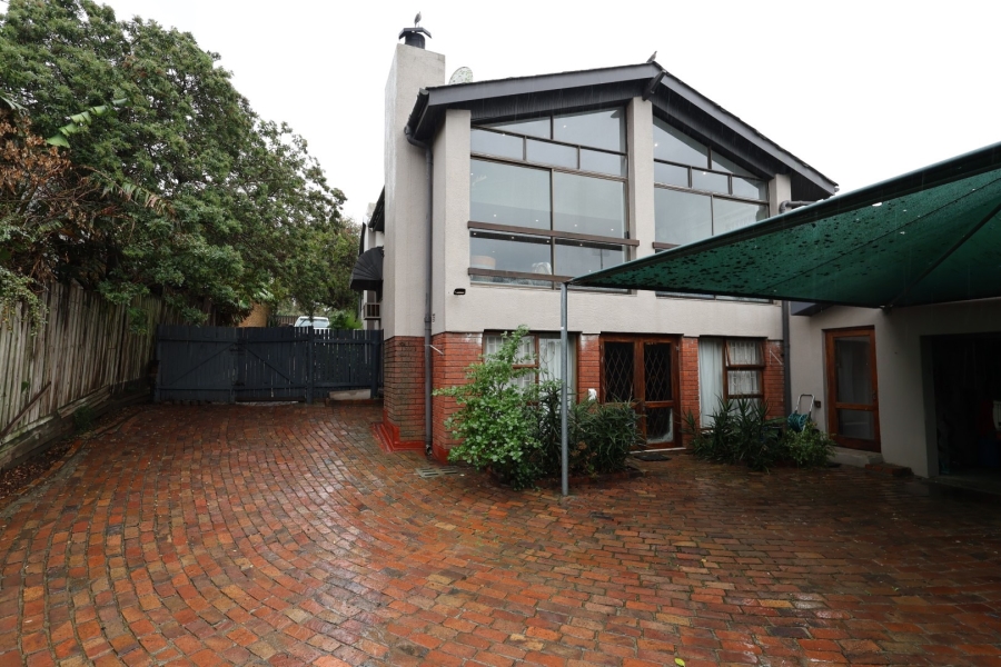 5 Bedroom Property for Sale in Vierlanden Western Cape